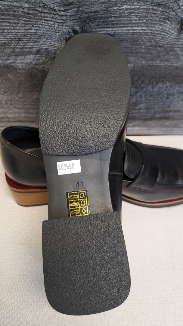 Belle Scarpe Black Leather Loafer (41)