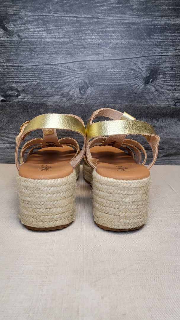 Shelly Shen Gold Espadrille Wedge (41)