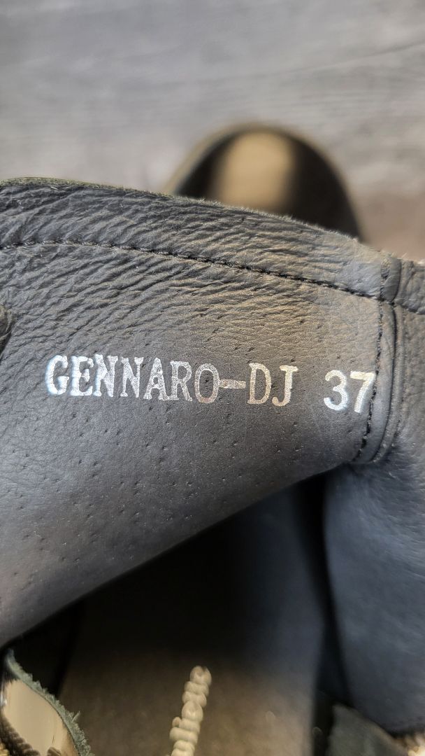 Django & Juliette Black Patent Boot (37)