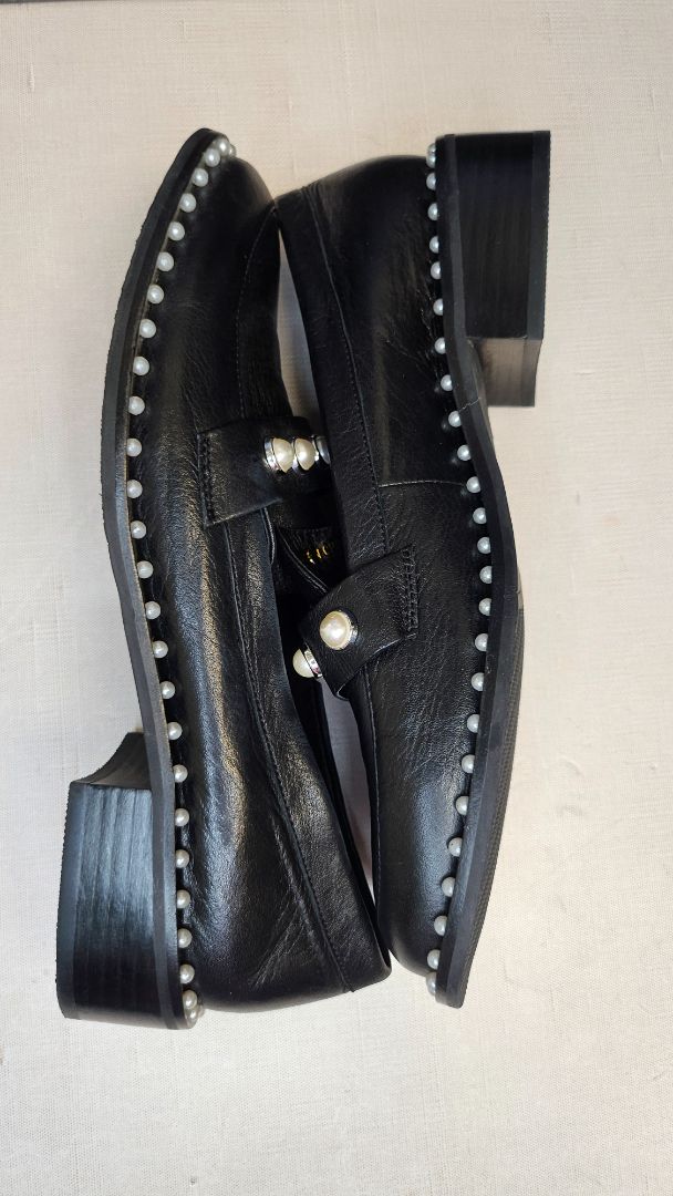 Bresley Black Pearl Loafer (40)
