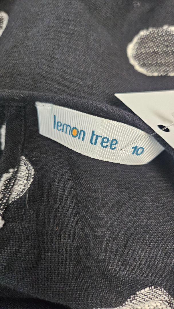 Lemon Tree Black Linen Blend Top (10)