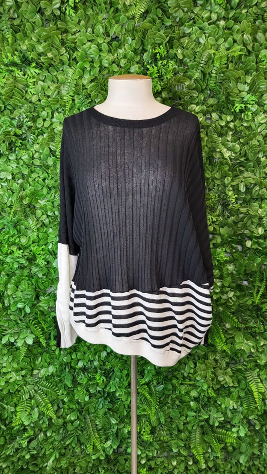 Pol Black/White Contrasting Knit Top (12-14)