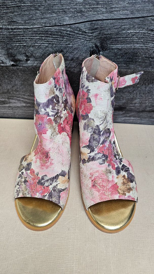 Oli Floral Leather Print Heel (41)
