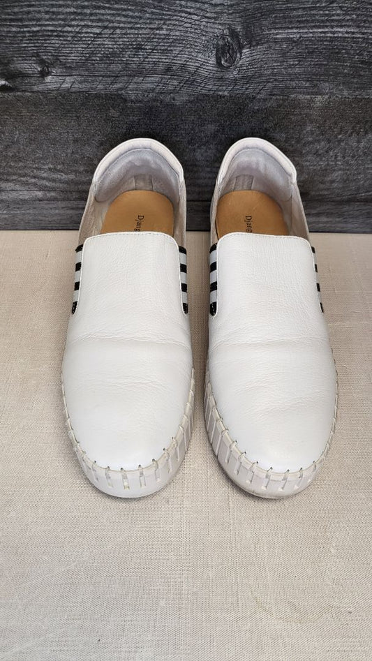 Django & Juliette White Slip On Sneaker (39)