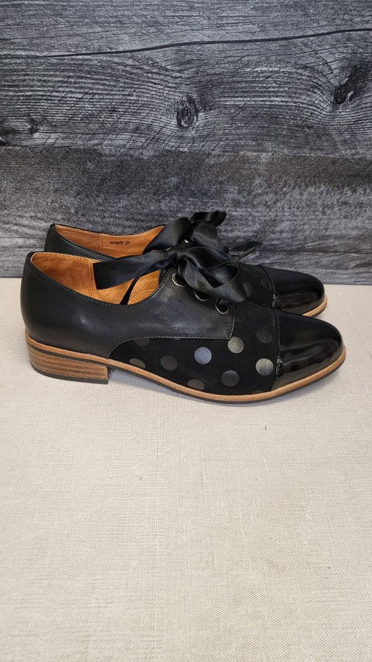 Bresley Black Lace Up Flat (37)