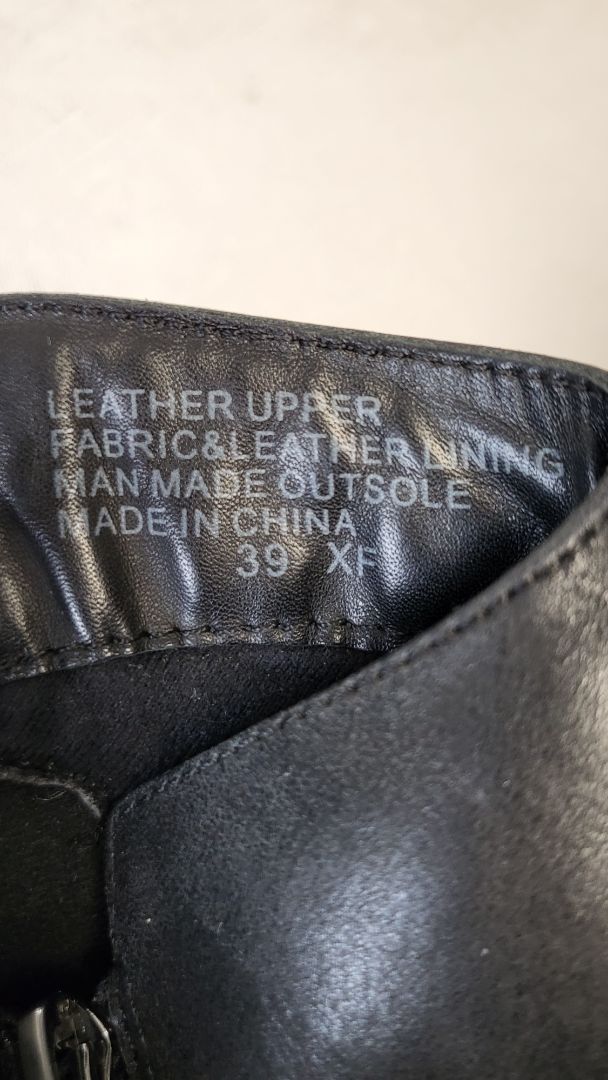 Ziera Black Leather Ankle Boot (39)