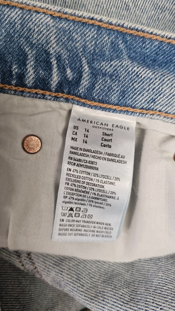 American Eagle Washed Barrel Jean (16)