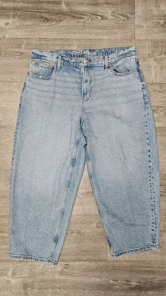 American Eagle Washed Barrel Jean (16)
