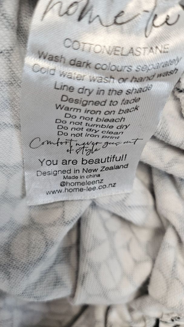 Home-Lee Print Print Hoodie (18)