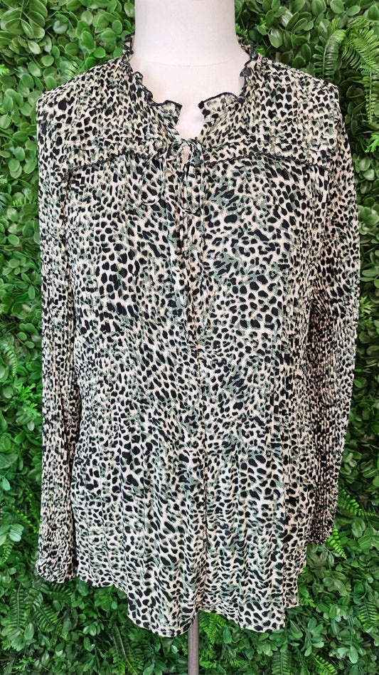 Lemon Tree Animal Print Shirred Blouse (10)