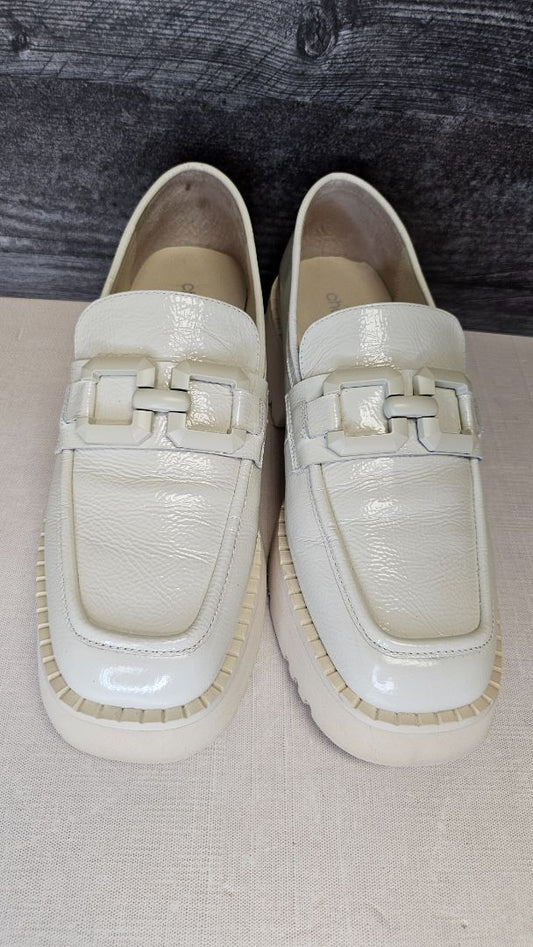 Charlie Rose Cream Charlotte Loafer NEW (38)