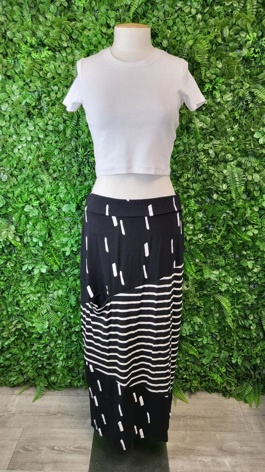 Pretty Basics Black/White Midi Skirt (12)