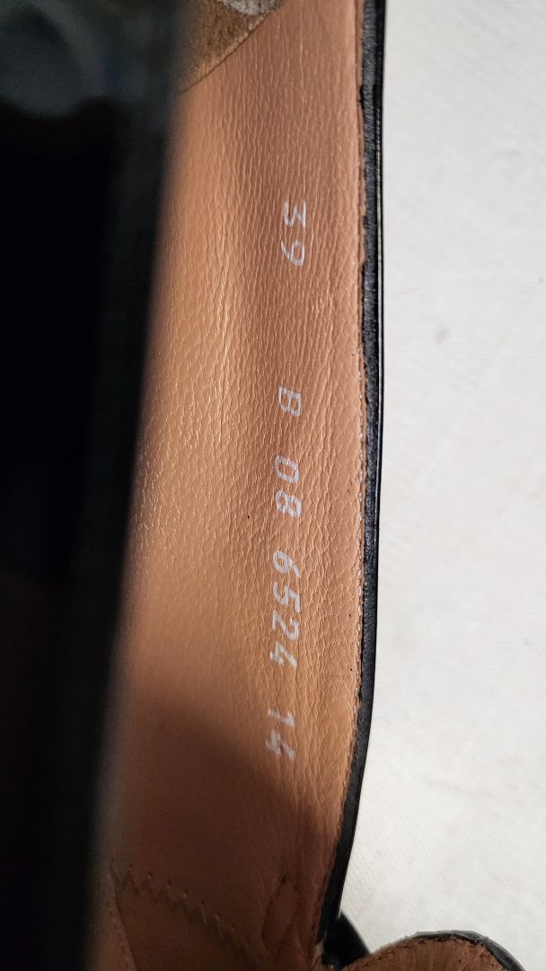 Robert Clergerie Black Patent Loafer Heel (39)