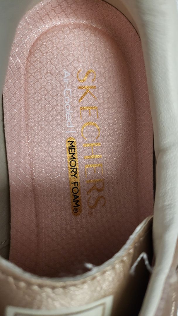 Sketchers Rose Gold Court Classics BNWT (39)