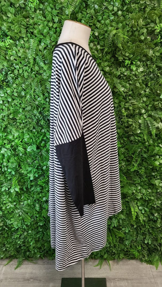 Deanne Hobbs Stripe Oversized Top (18-22)