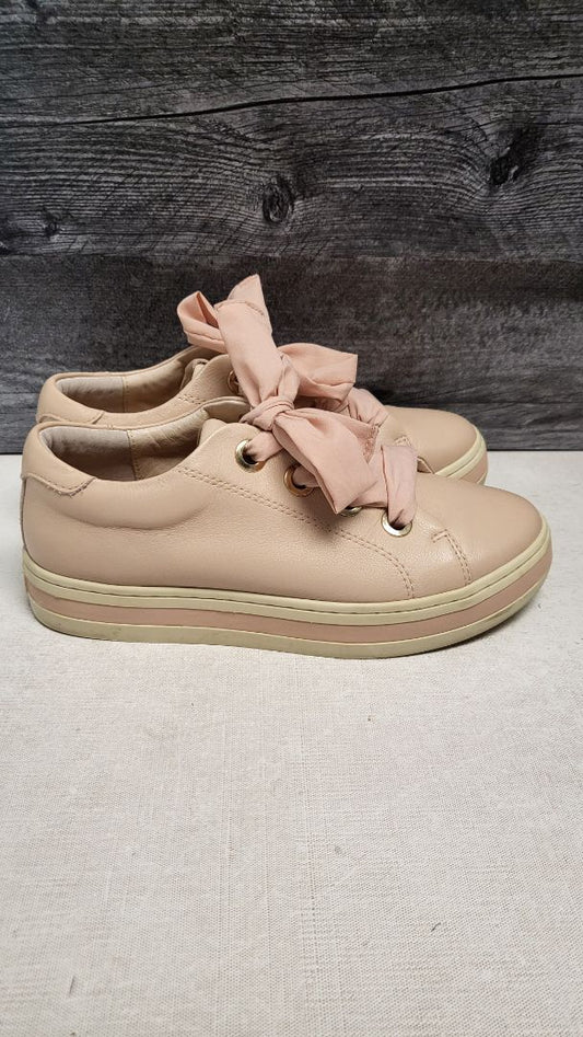 Deuce Blush Leather Sneaker (38)