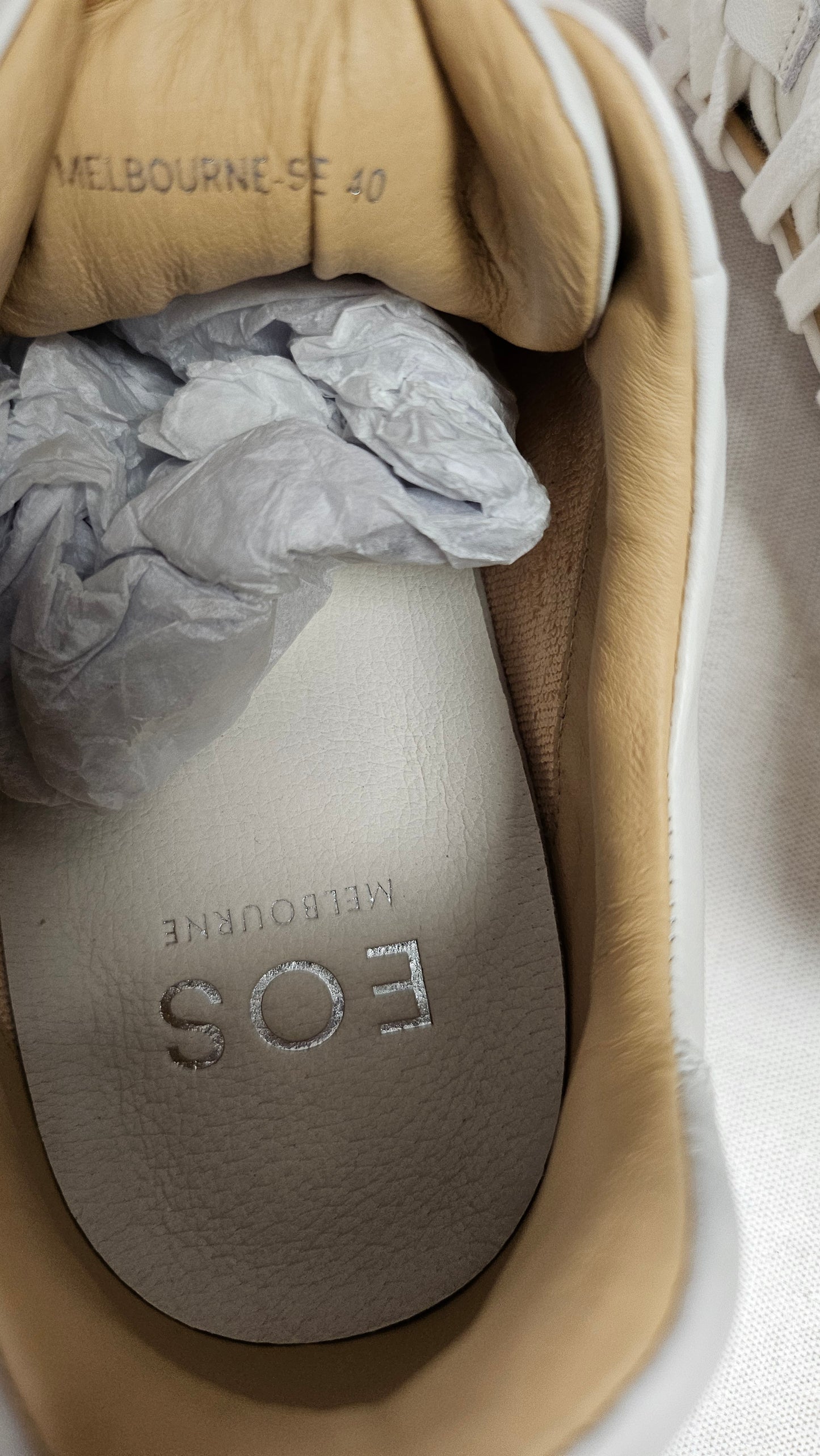 EOS Melbourne Ivory Zeke Sneakers NEW (40)