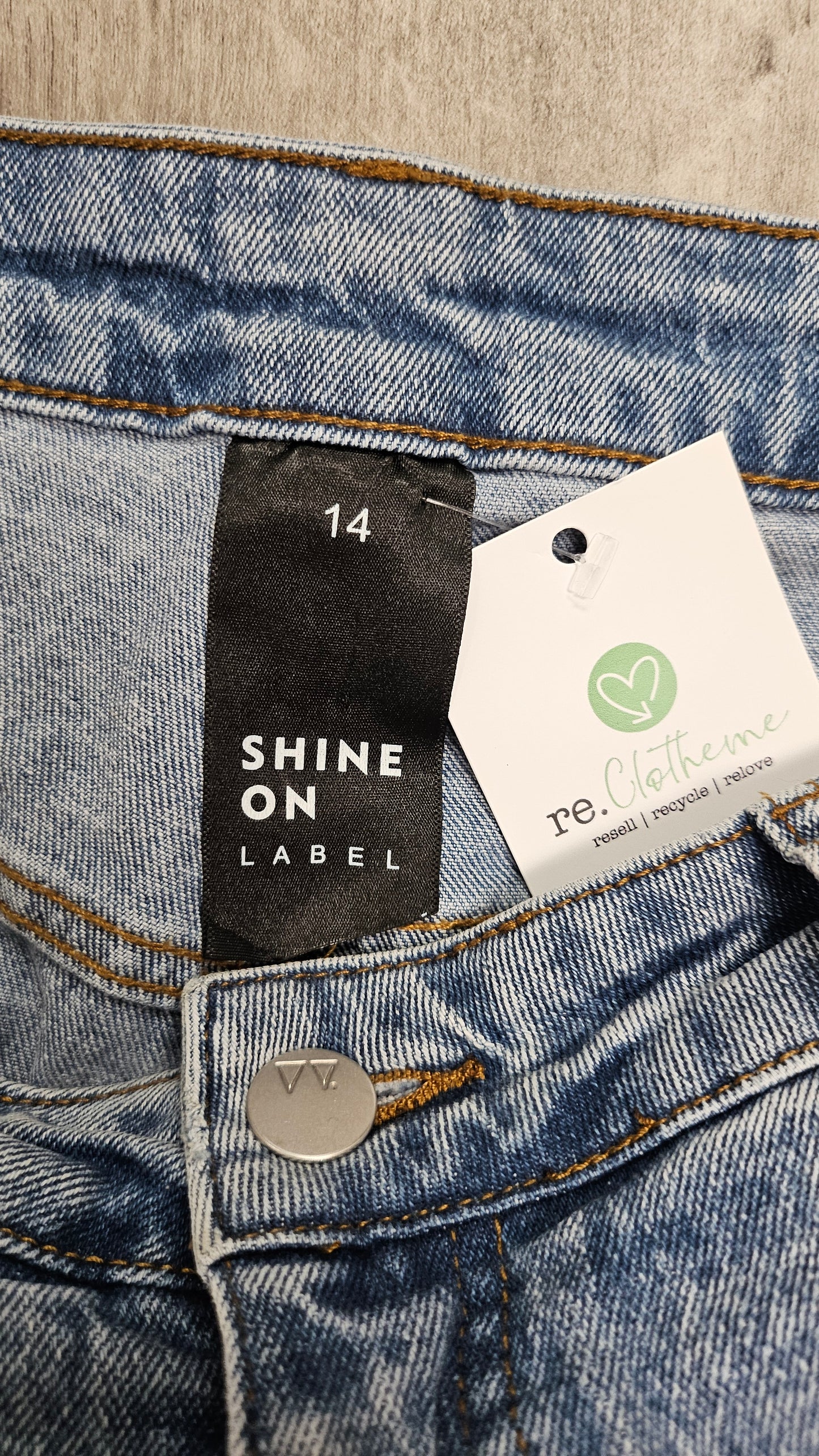 Shine On Label Washed Barrel Jean (14)