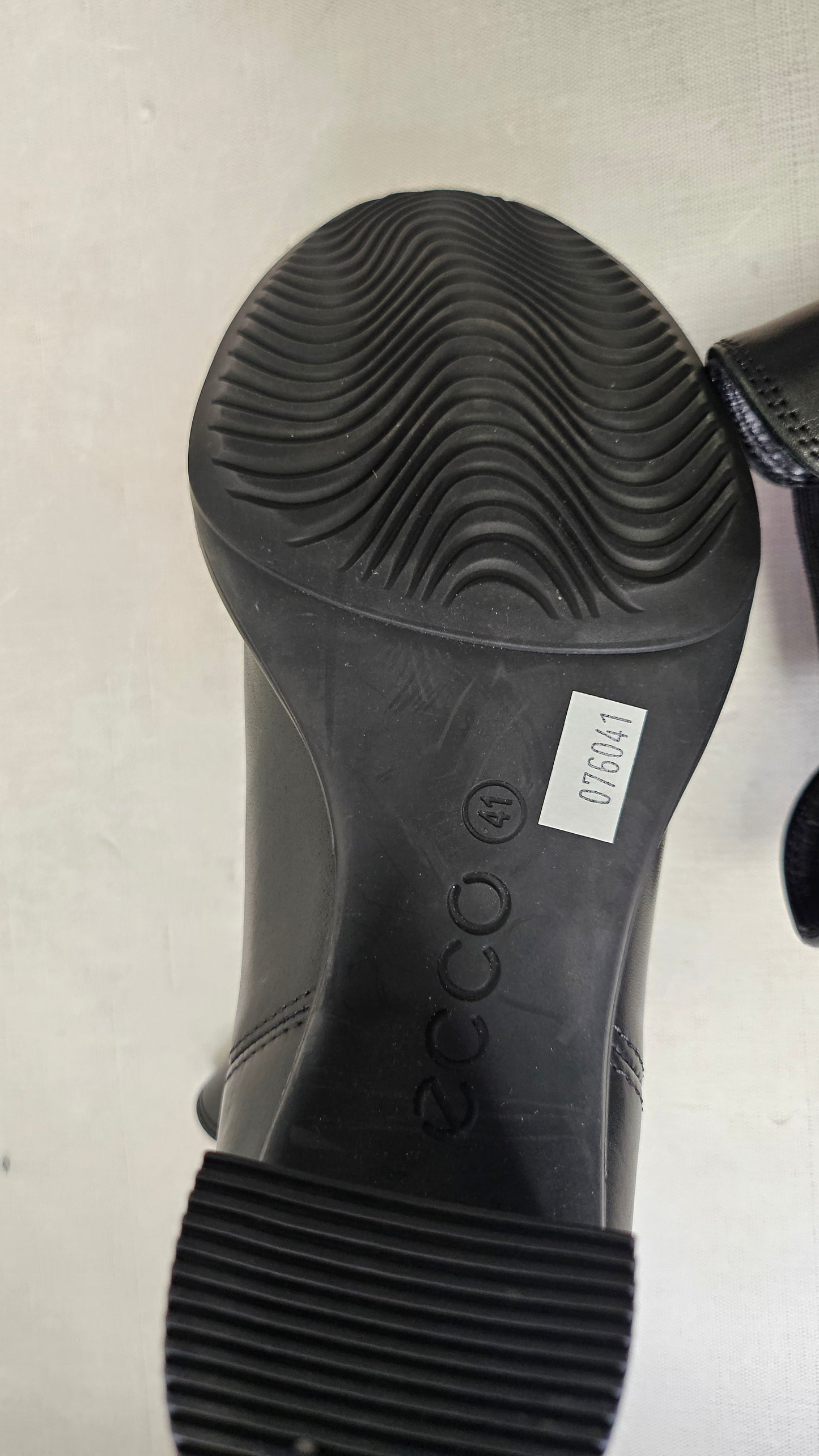 Ecco Black Ankle Boot (41)