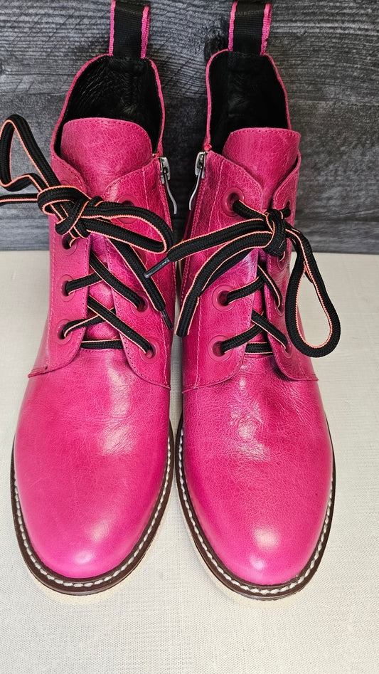 Bresley Pink Leather Boot NEW (38)