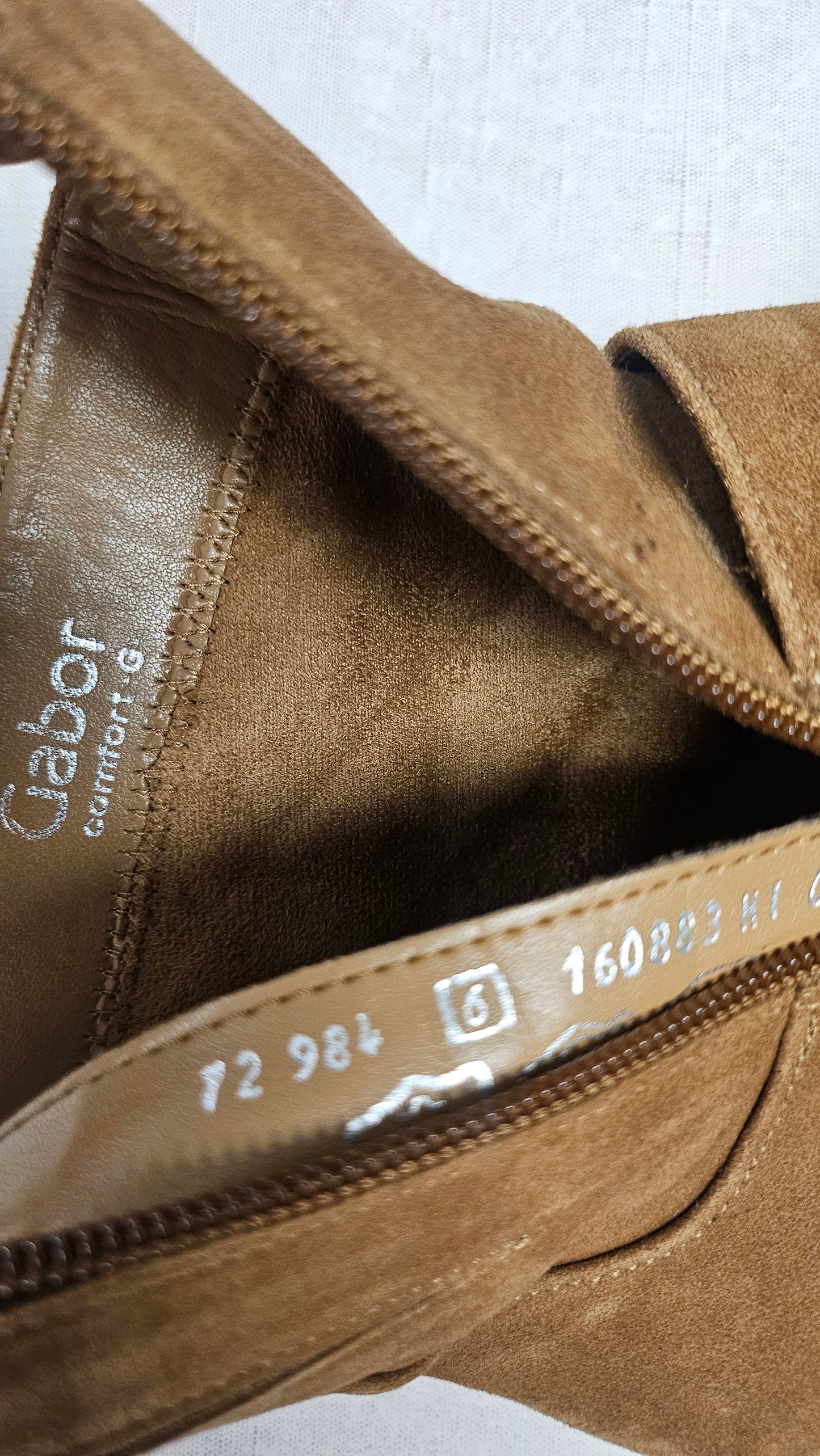 Gabor Tan Lush Ankle Boots (40)