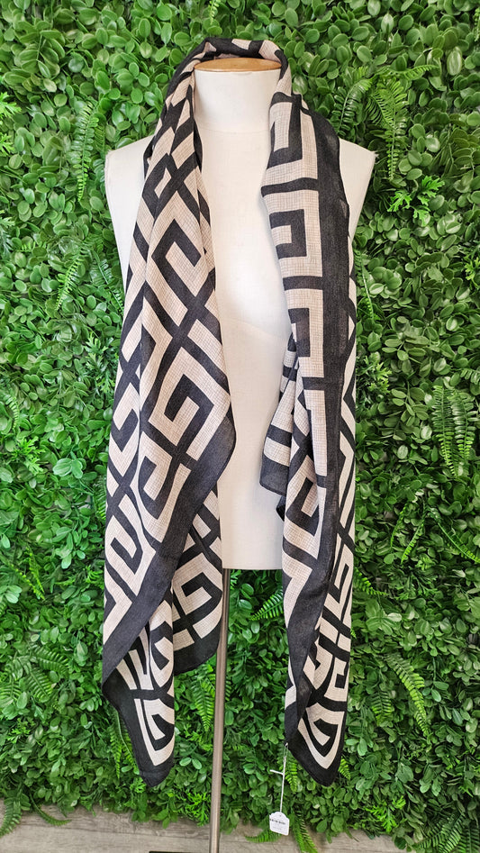 Unknown Black/Cream Geometric Scarf/Wrap