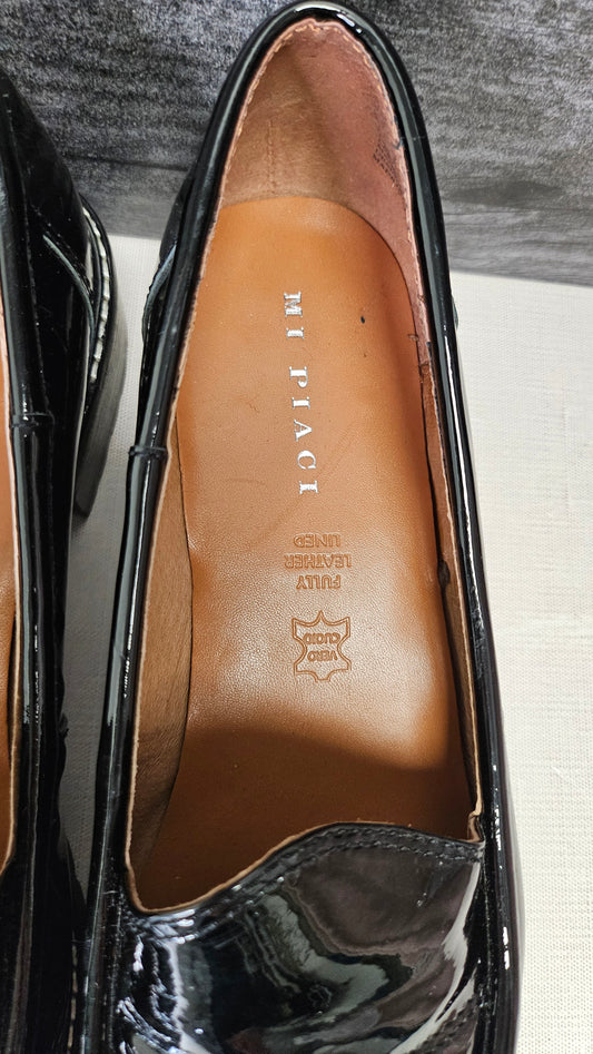 Mi Piaci Black Patent Loafer (42)