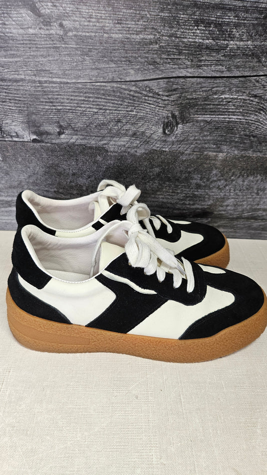 Charlie Rose Black/Cream Hazels Leather Sneaker (39)