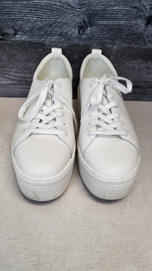 Keds White Platform Sneaker (42.5)