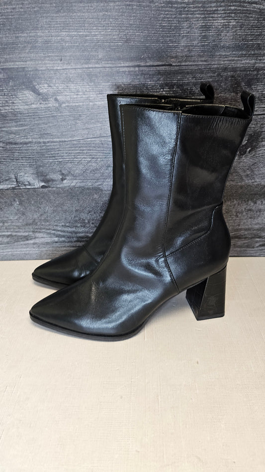Isabella Anselmi Black Flared Heel Boot (40)