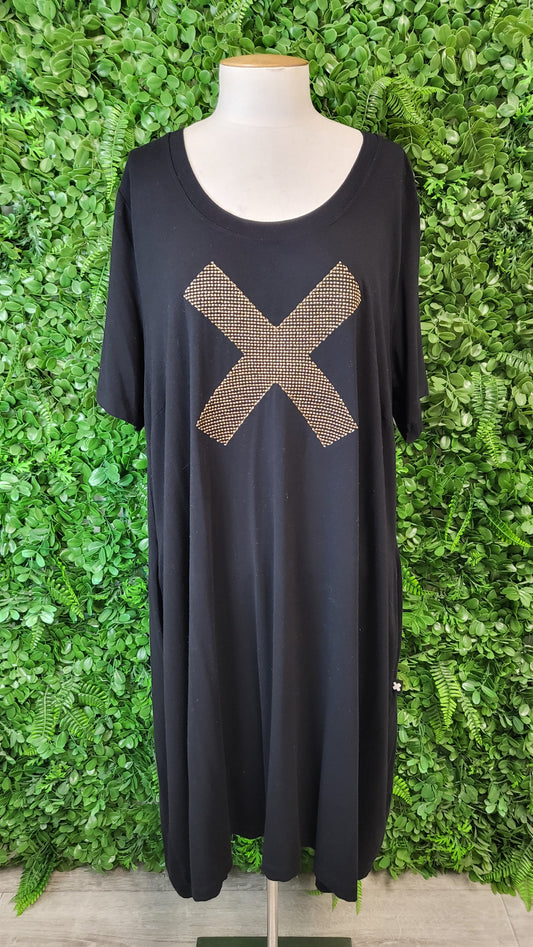 Pretty Basics Black Tunic Swing Top (18-20)
