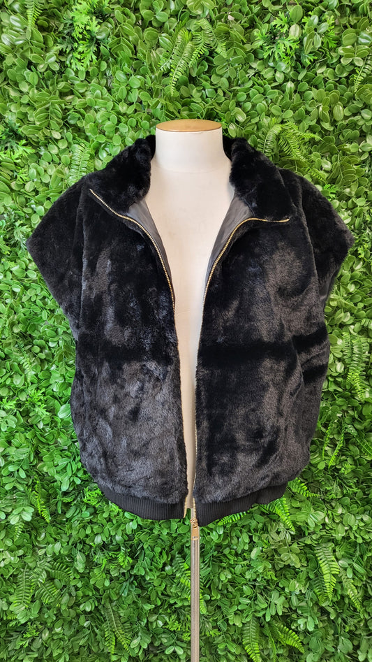 Alice & Lily Black Fur Vest BNWT (16)