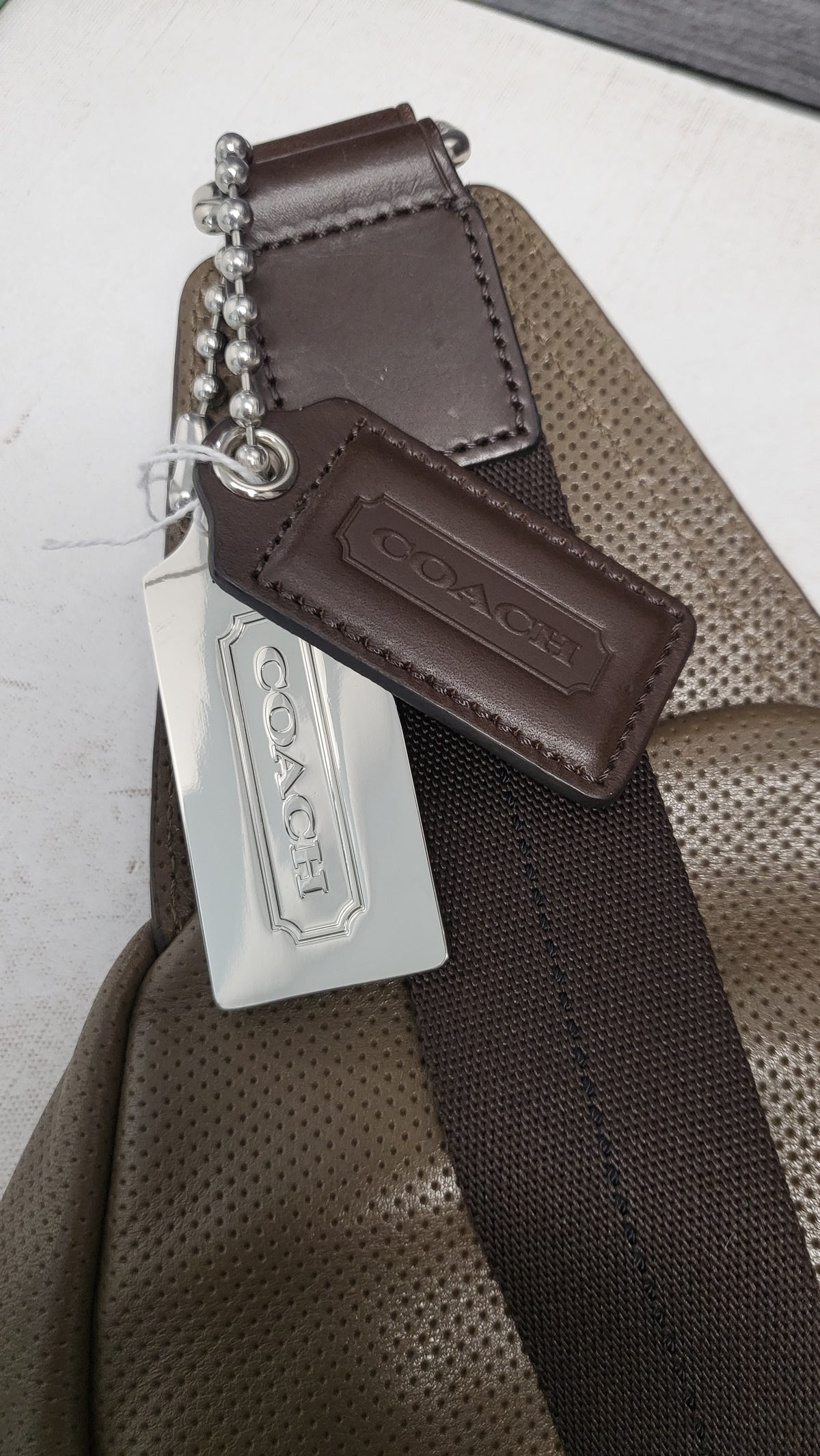 Coach Brown Thompson Sling Pack 36x19x9cm