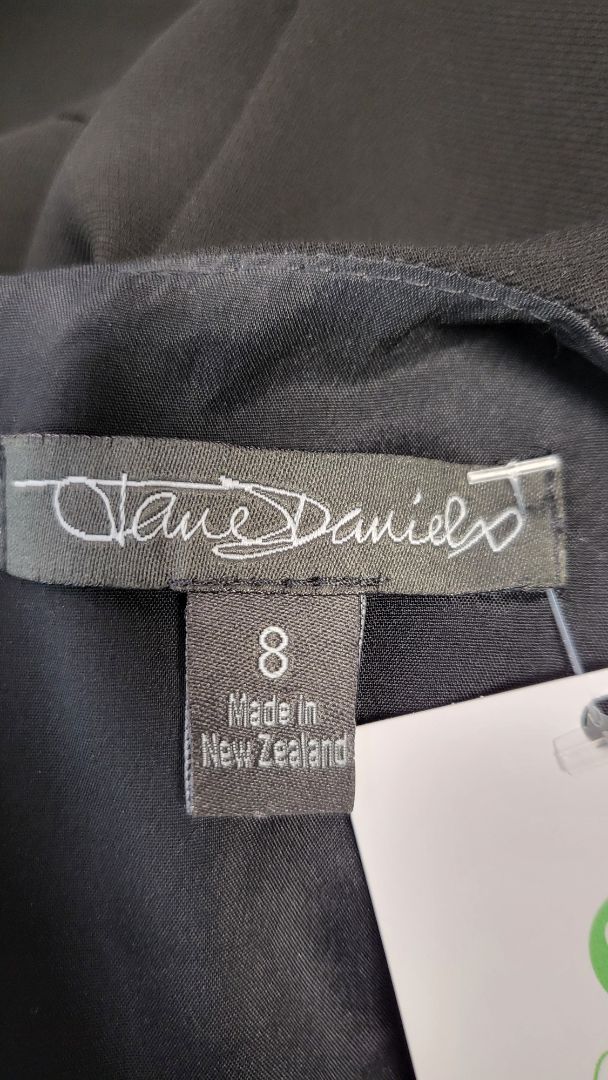 Jane Daniel’s Black Formal Dress (8)