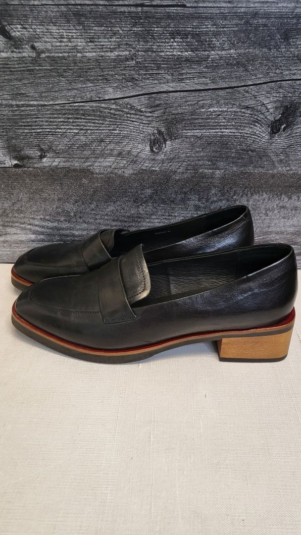 Belle Scarpe Black Leather Loafer (41)