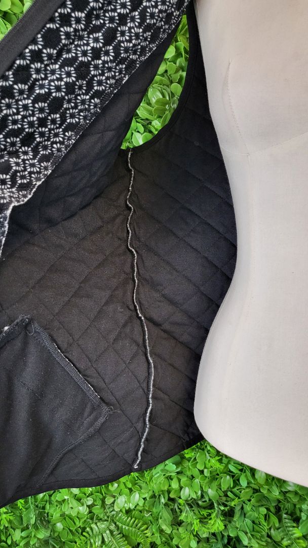 Black Pepper Print Vest (14)