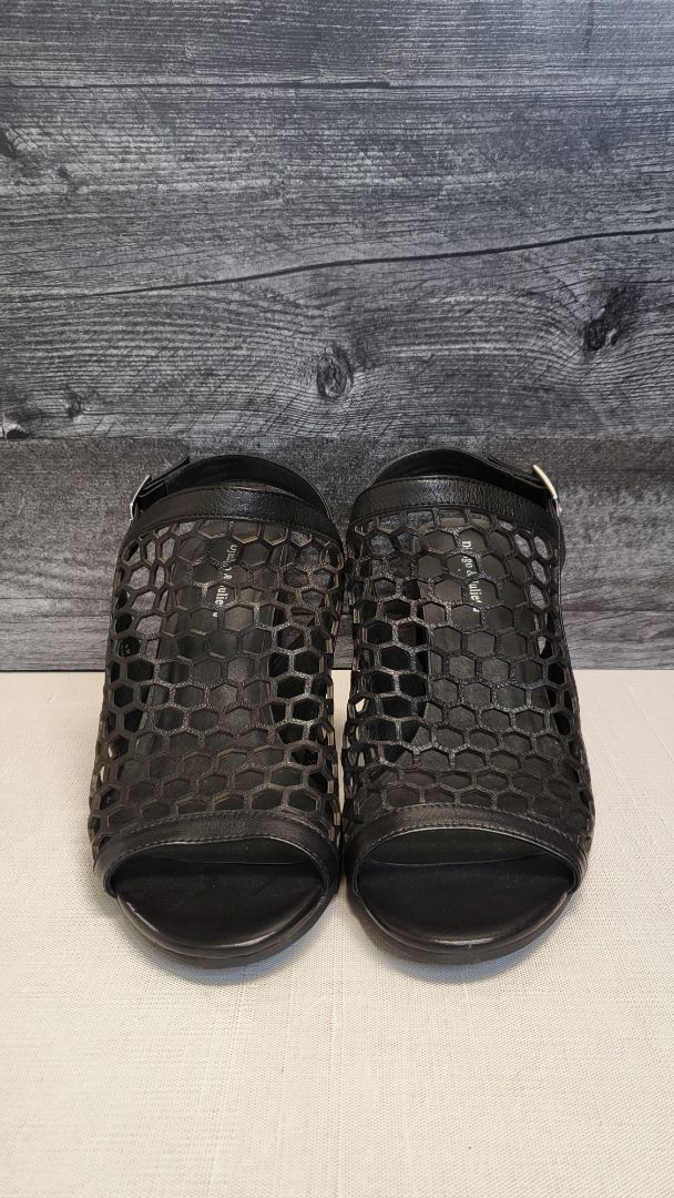 Django & Juliette Black Leather Lattice Heel (41)