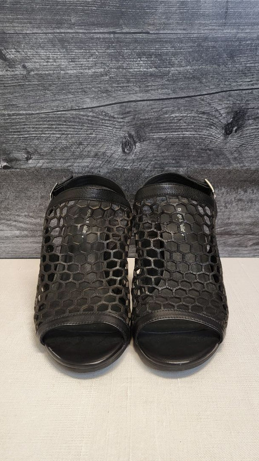 Django & Juliette Black Leather Lattice Heel (41)