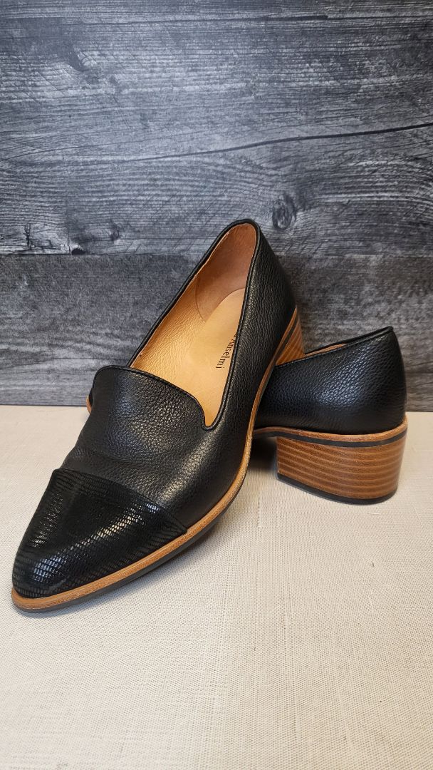 Isabella Anselmi Black Loafer (38)
