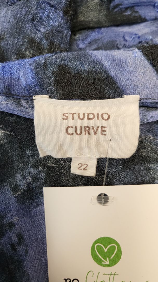 Studio Curve Water Print Twist Shirt (22)