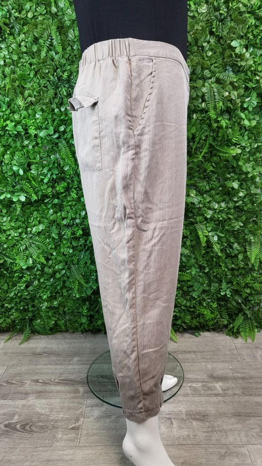 K+K Taupe Ankle Cropped Pant (22)