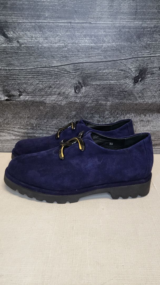 Minx Navy Suede Shoe (39)