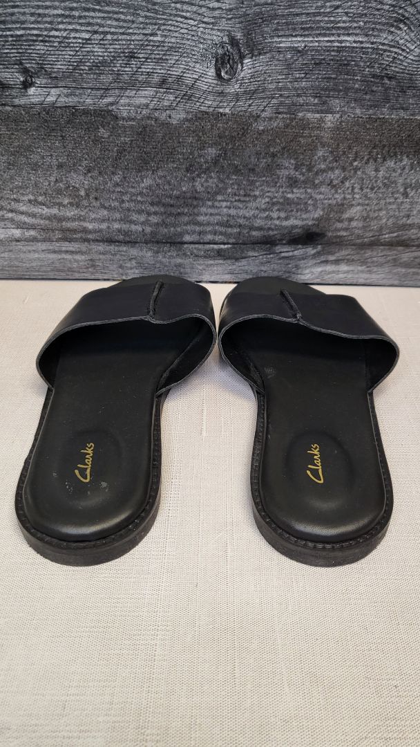 Clarks Black Leather Slide (39)