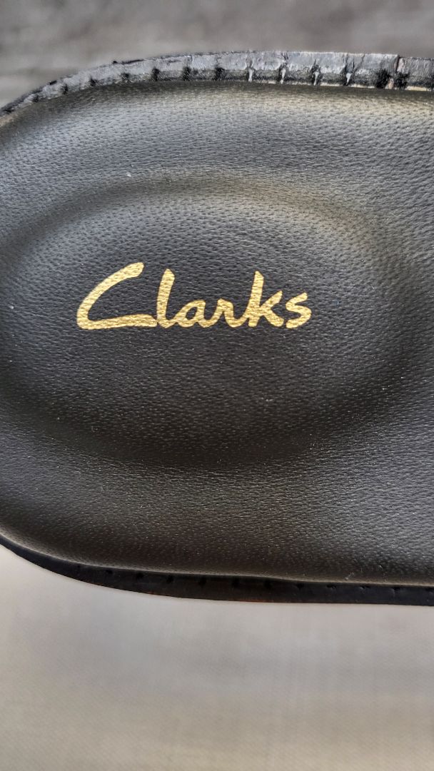 Clarks Black Leather Slide (39)