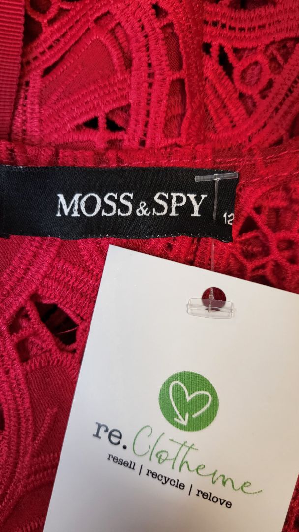 Moss & Spy Crimson Lace Dress (12)