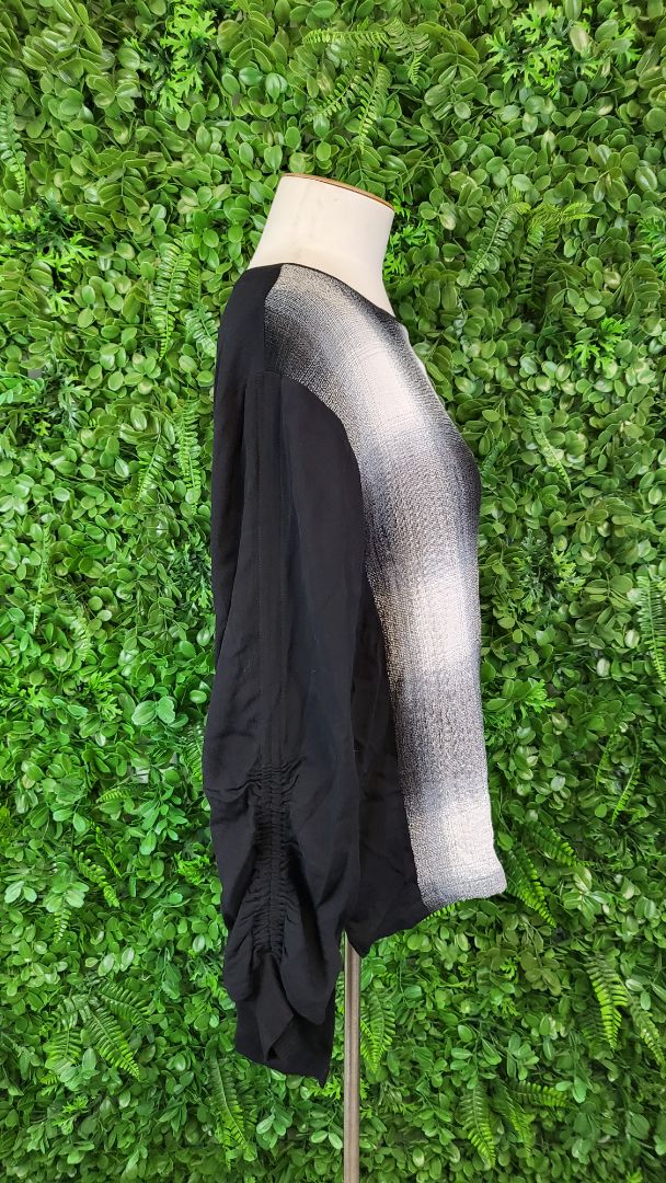 Repertoire B/W Long Sleeve Top (8-10)