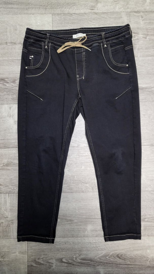 Lania The Label Black Jogger Pant (14)
