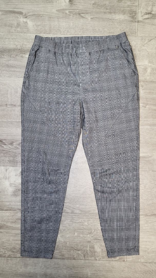 Monaco Check Jogger pant (16)
