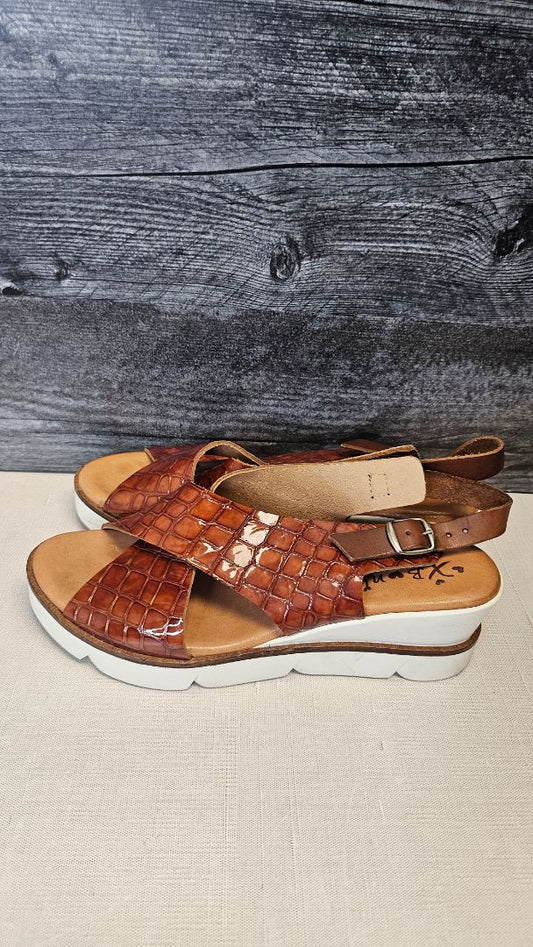 Bonita Brown Wedge Sandal (38)