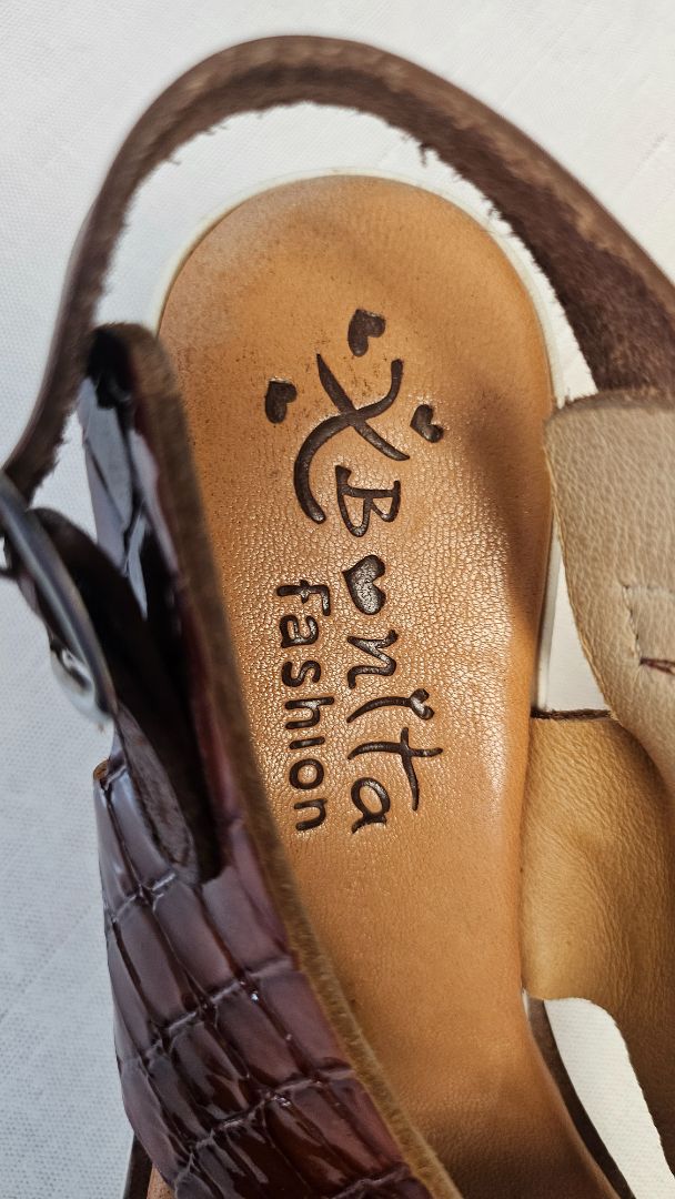 Bonita Brown Wedge Sandal (38)